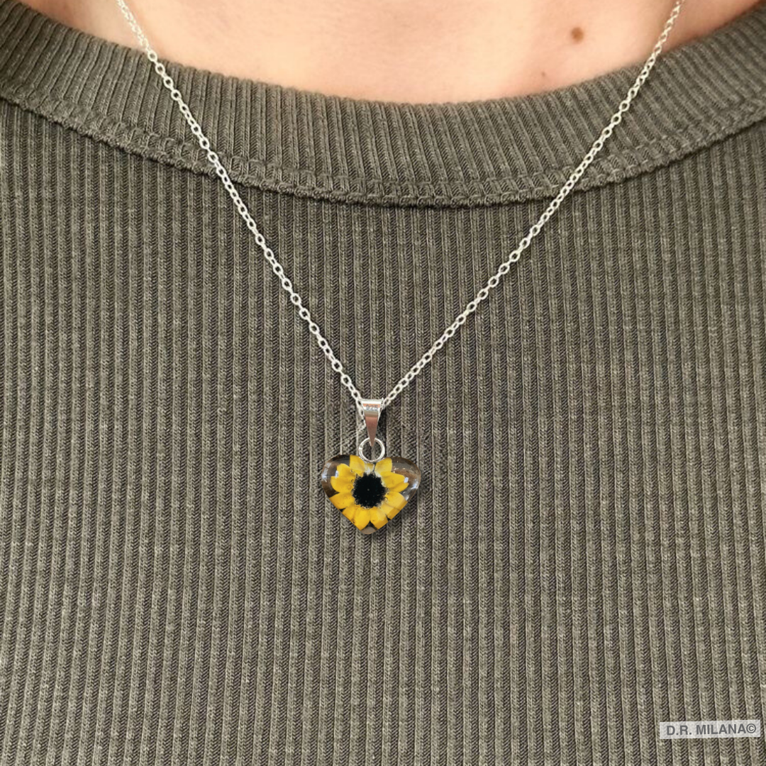 Collar Girasol Eterno: El collar que hará que ella nunca olvide esta Navidad